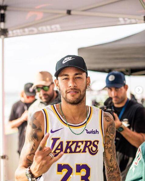 利物浦：四大主力缺阵，英超再战十连败软柿子，红军豪取4连胜!（四大主将缺席，利物浦英超再遇十连败弱旅，红军豪取四连胜！）