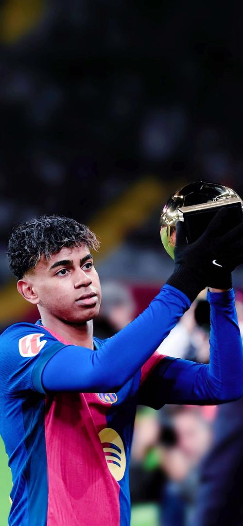 布鲁日主帅：球队尊重并钦佩巴萨，但也希望对手别小觑我们（布鲁日主帅：我们敬重巴萨，也请对手不要低估我们）