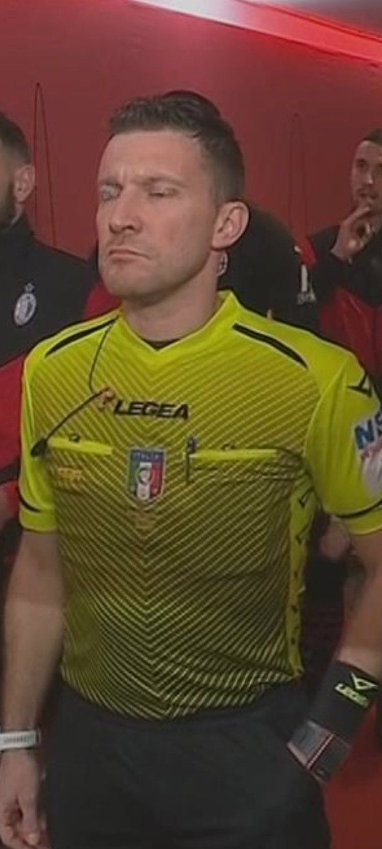 支持儿子，弗格森去看了其儿子达伦执教的彼得堡联的比赛（弗格森现身彼得堡联赛场，力挺执教的儿子达伦）