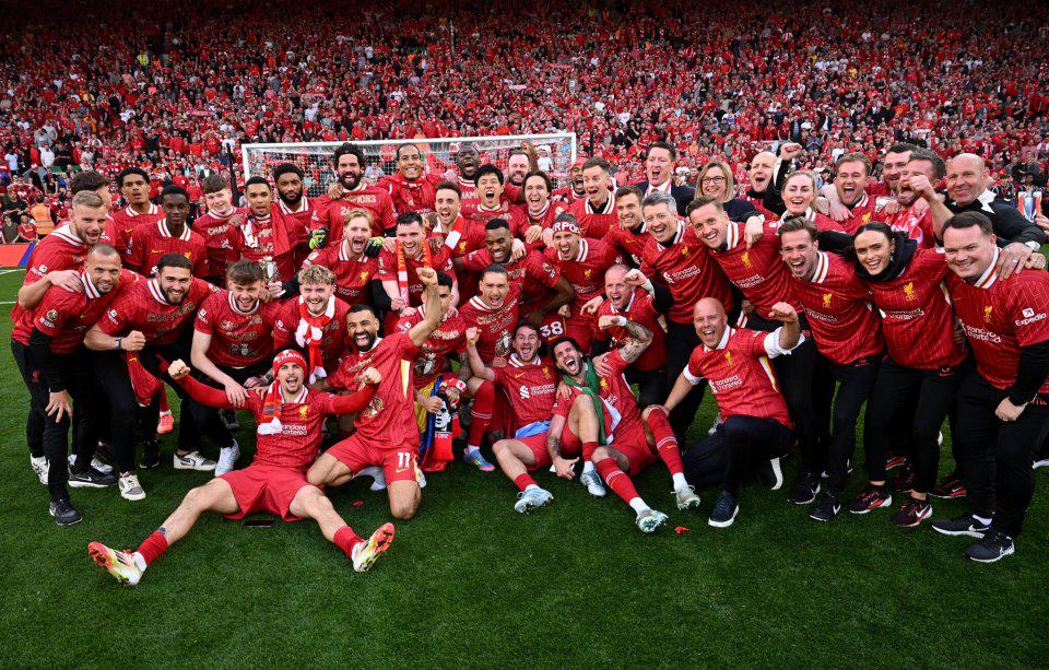 新鹏城vs成都：三外援PK四外援，韦世豪、杨明洋出战（新鹏城对阵成都：三外援迎四外援，韦世豪与杨明洋登场）