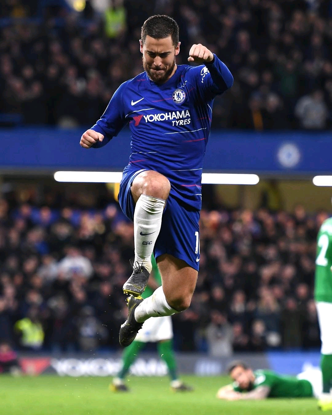 阿斯：皇马绝不会通过竞价来引援中卫，专注于合同到期的球员（阿斯报：皇马不参与中卫竞价，锁定合同到期球员）