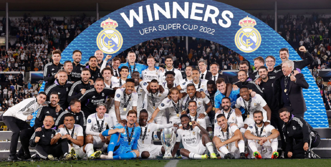 法尔克：拜仁计划明年夏天开启中国行，踢两场友谊赛（法尔克称拜仁计划明夏访华，安排两场热身赛）